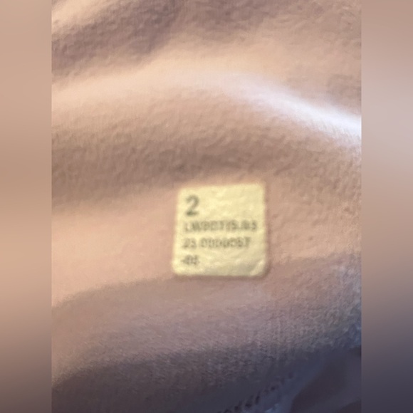 $54 Lululemon Align V-Neck Bra *Light Support, A/B Cup Meadowsweet Pink - Picture 9 of 9